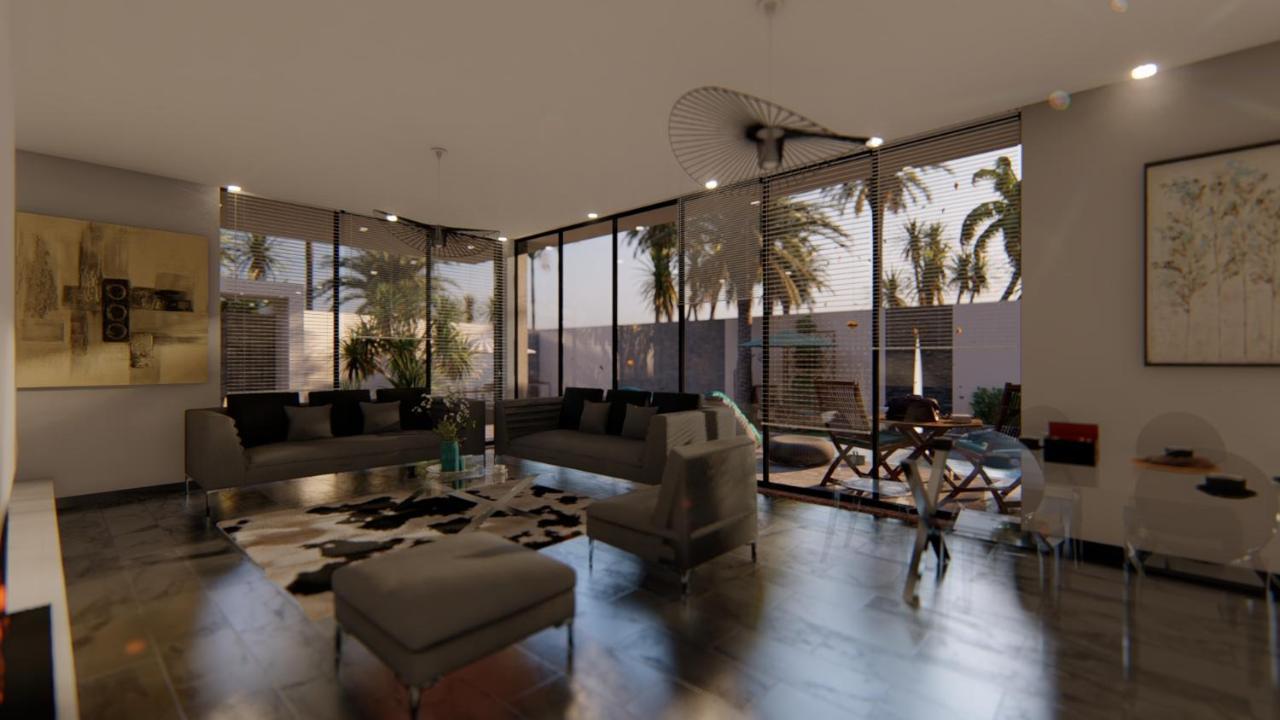 Hollywood Villa